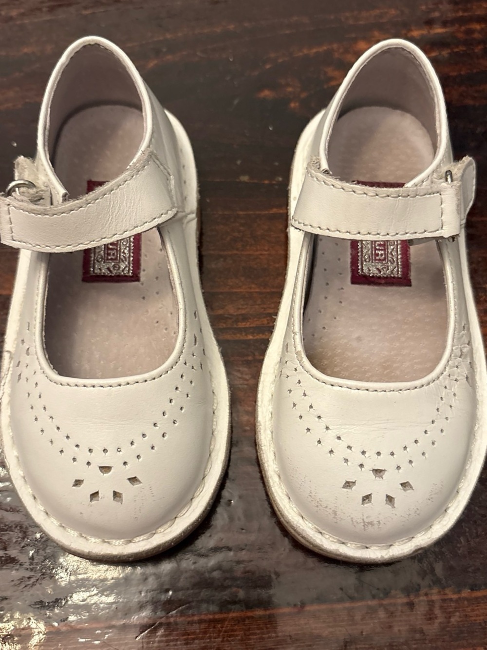 L'Amour White Leather Mary Jane Shoes for Kids